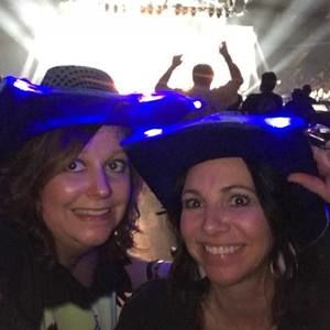 Meet your Posher, Angela